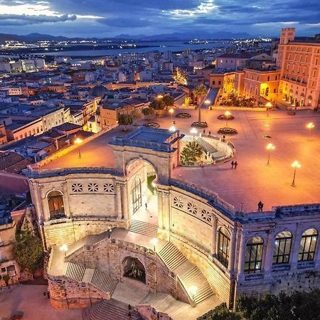 Cuore Del Centro Storico Каляри Екстериор снимка