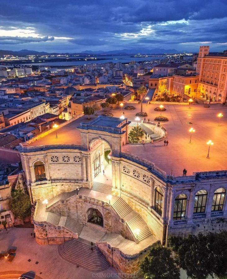 Cuore Del Centro Storico Каляри Екстериор снимка