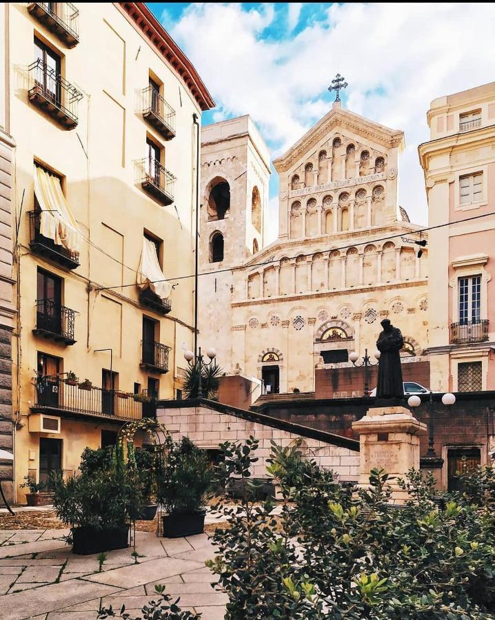 Cuore Del Centro Storico Каляри Екстериор снимка
